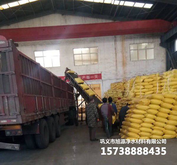 聚合硫酸鐵發(fā)貨現(xiàn)場(chǎng)（發(fā)往山東電鍍廠）